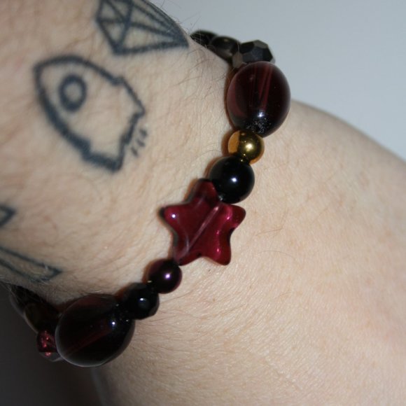 Beautiful NWOT purple and gold bracelet with star 7" - Picture 2 of 5